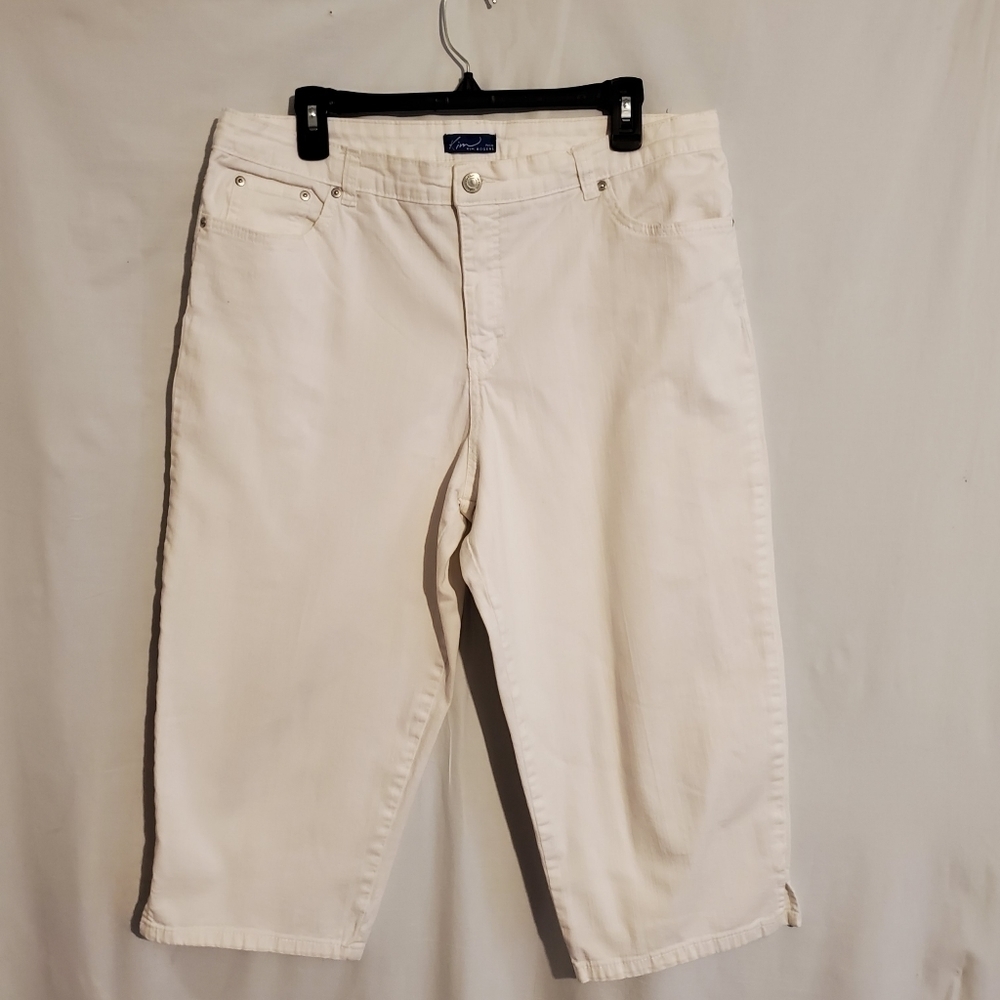 KIM ROGERS CROPPED CAPRIS